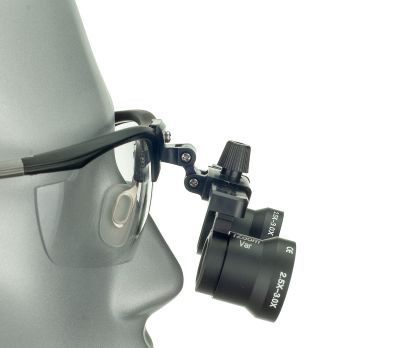 Лупа бинокулярная откидная стоматологическая iZoom (2,5х-3,0х) DentLight (США)